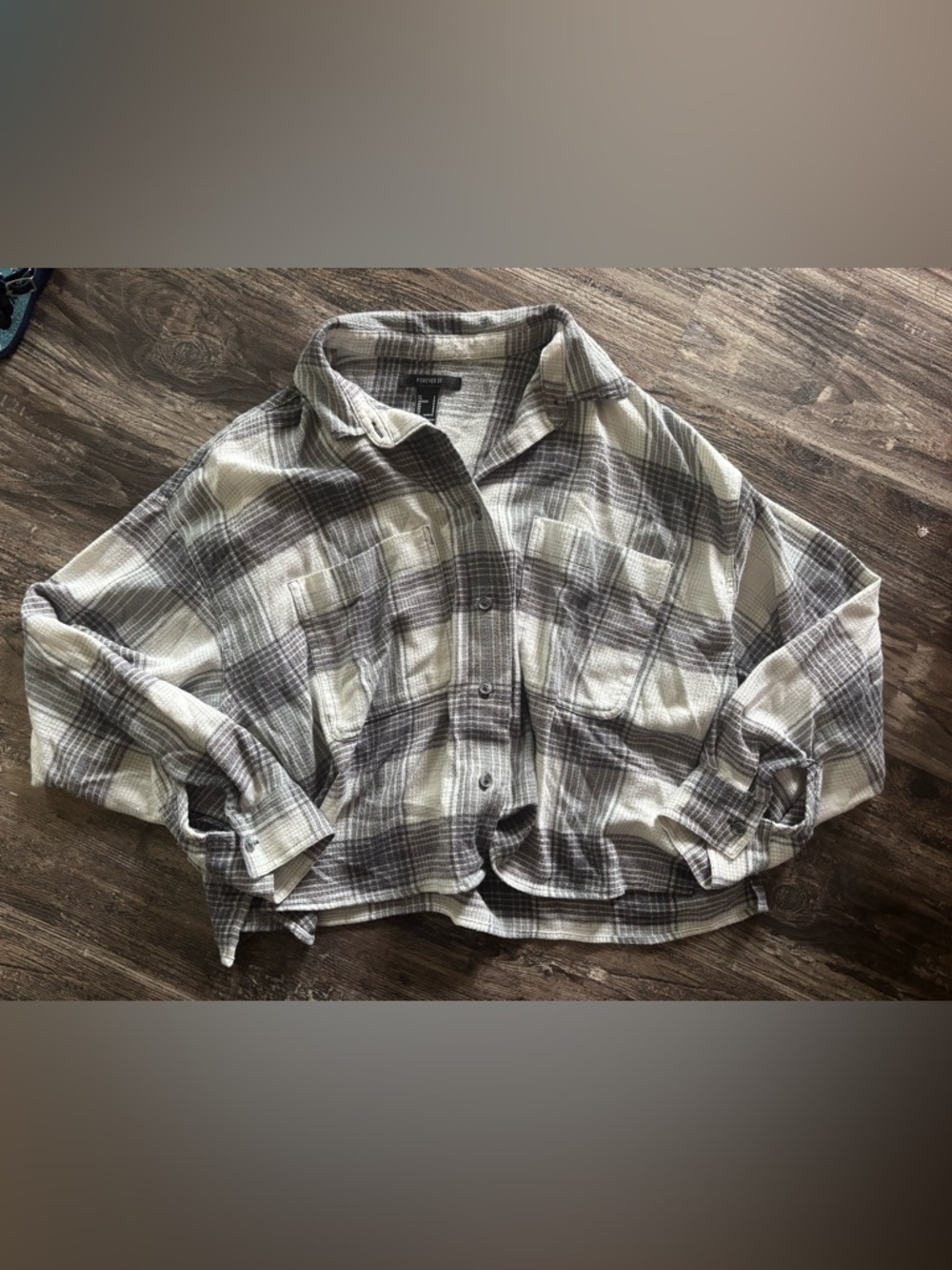 Forever 21 Gray & Cream Plaid Cropped Button-Up